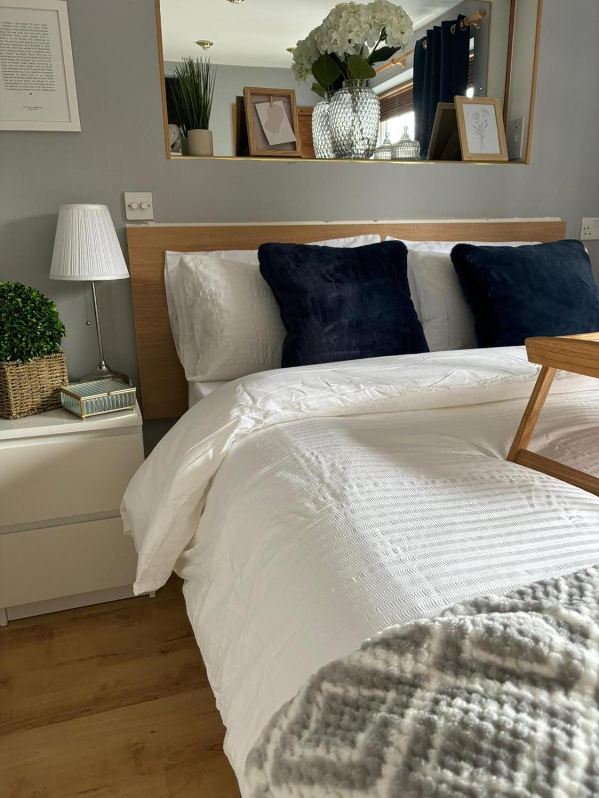 Amazing En-Suite Apartment In Finchley Central Londra Exterior foto