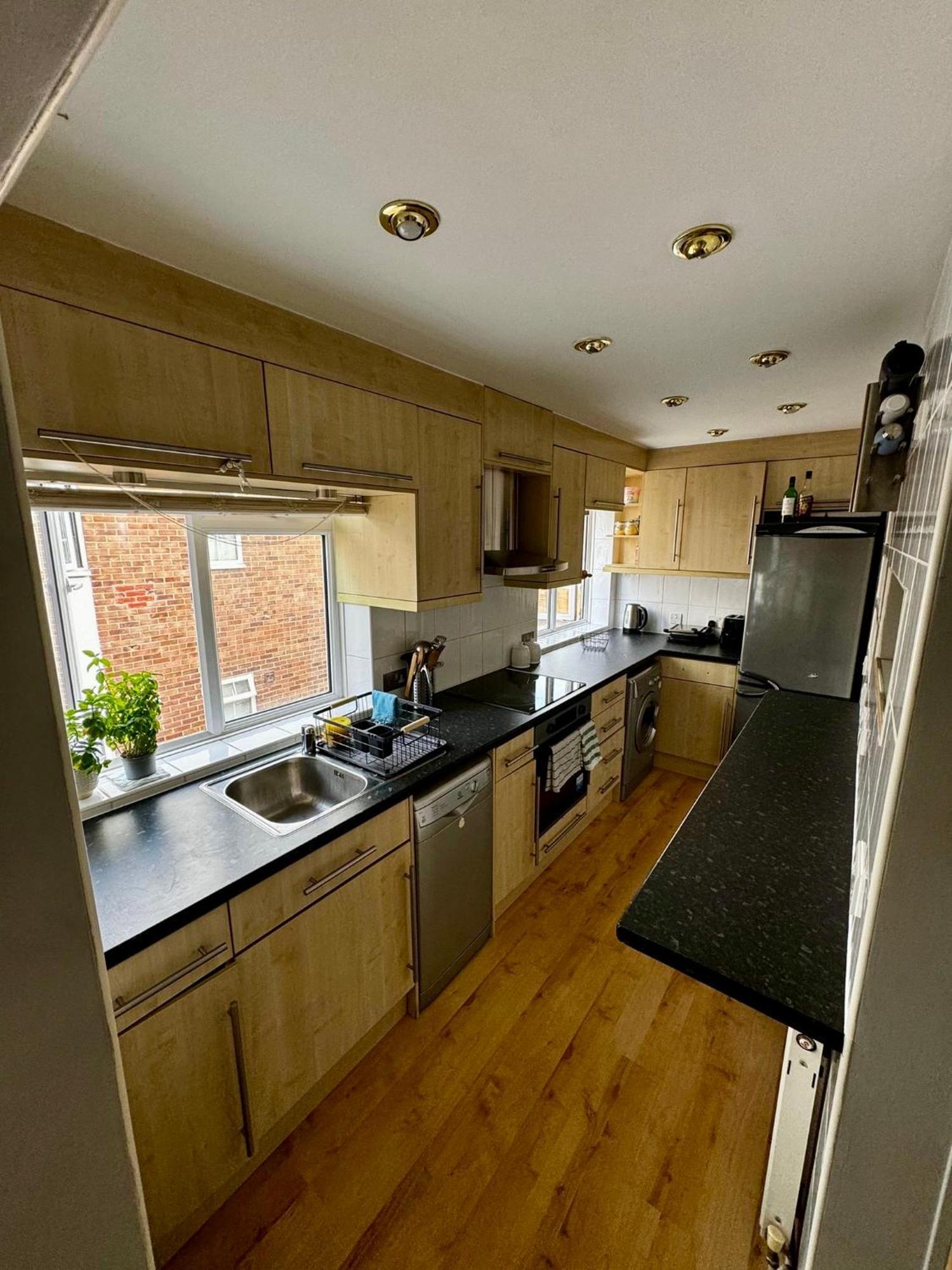 Amazing En-Suite Apartment In Finchley Central Londra Exterior foto