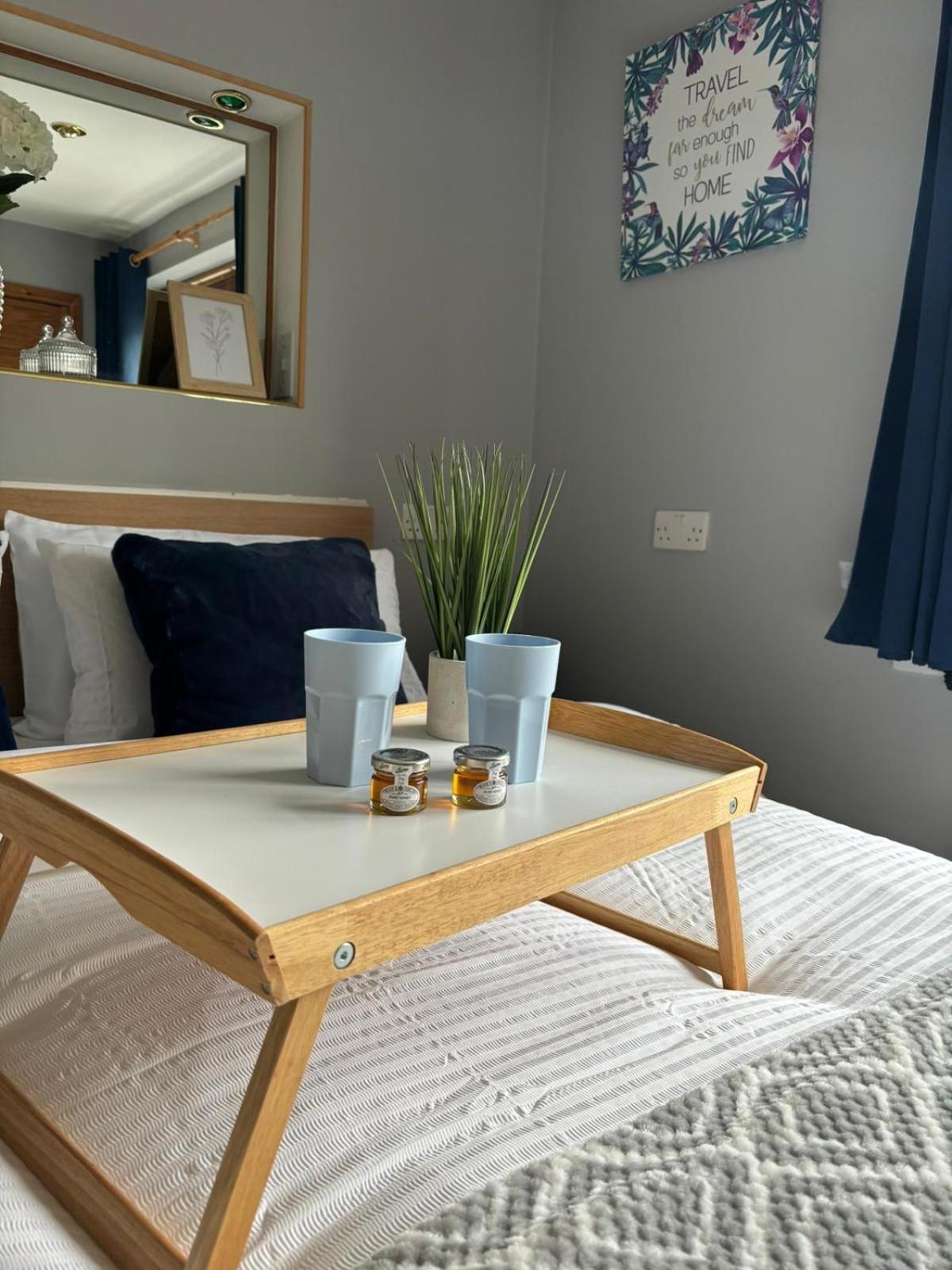 Amazing En-Suite Apartment In Finchley Central Londra Exterior foto